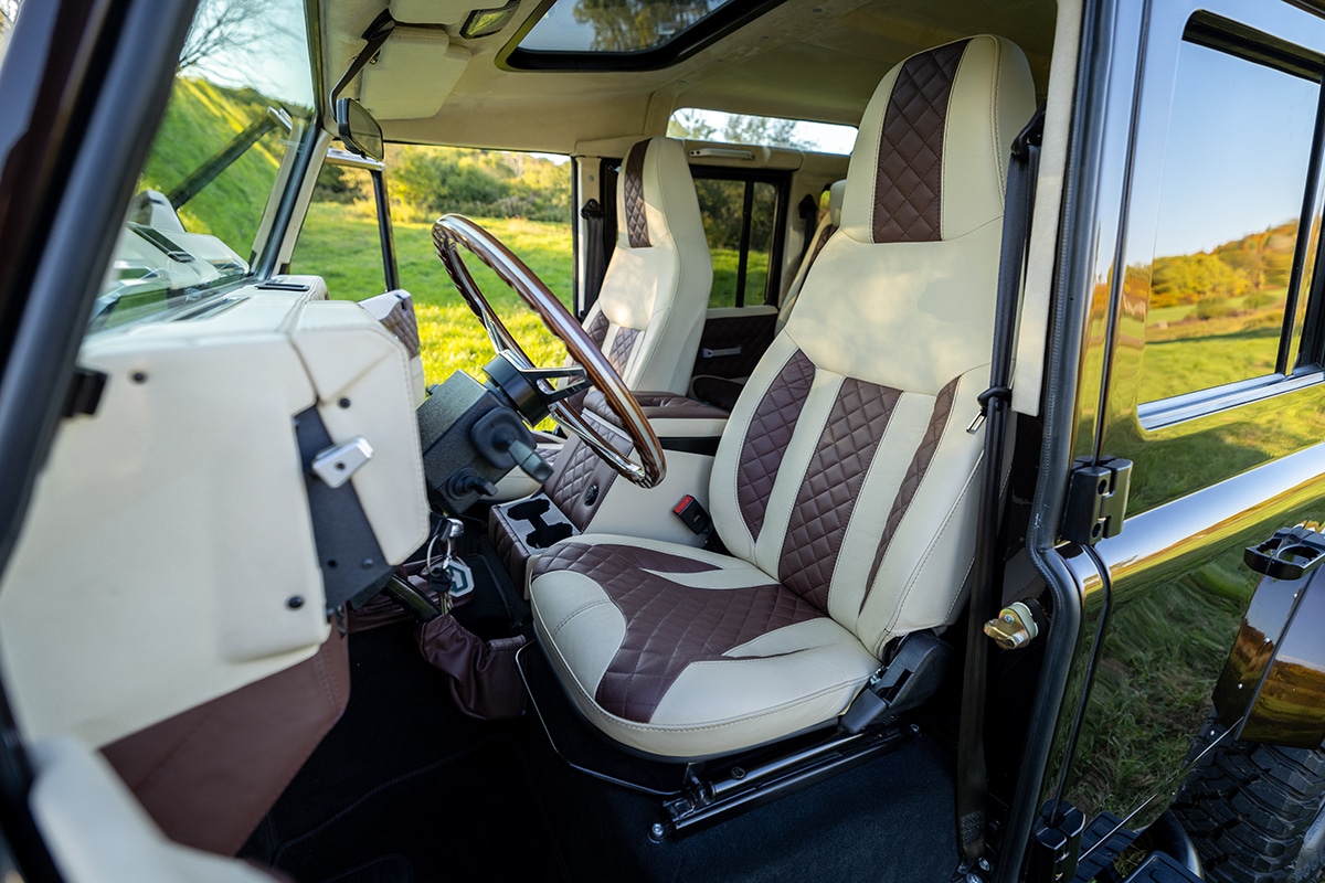 Land Rover Defender D110 - Alvin