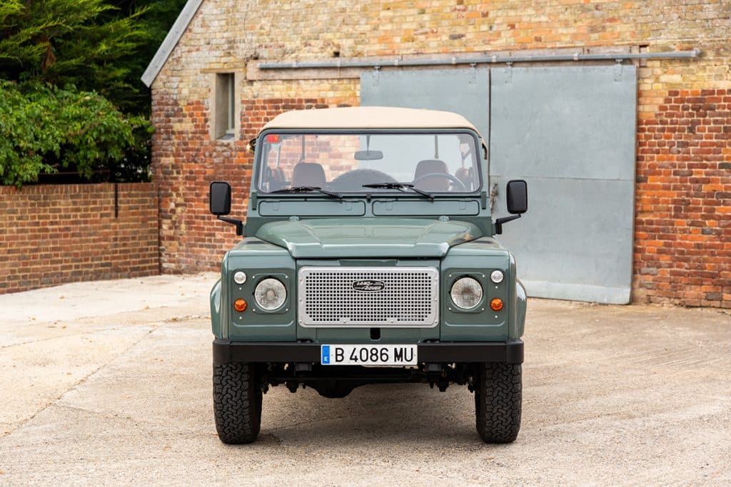 Land Rover Defender D110