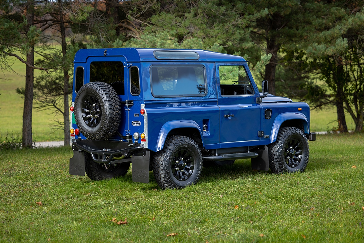 Land Rover Defender D90