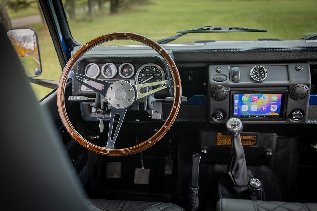 Land Rover Defender D90