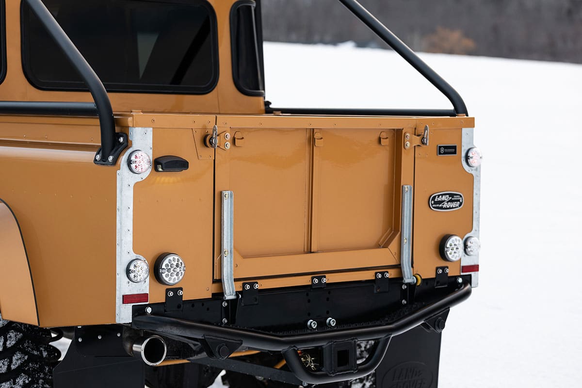 Land Rover Defender D110 Double Cab -Toru