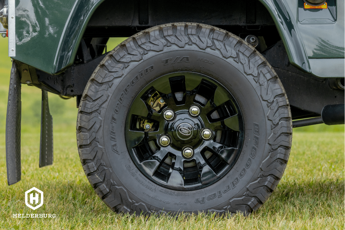 Land Rover Defender D90