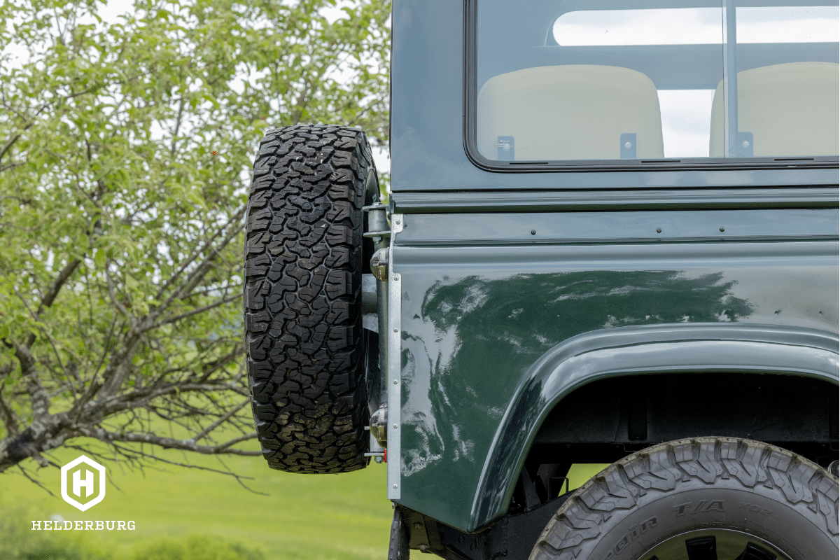 Land Rover Defender D90