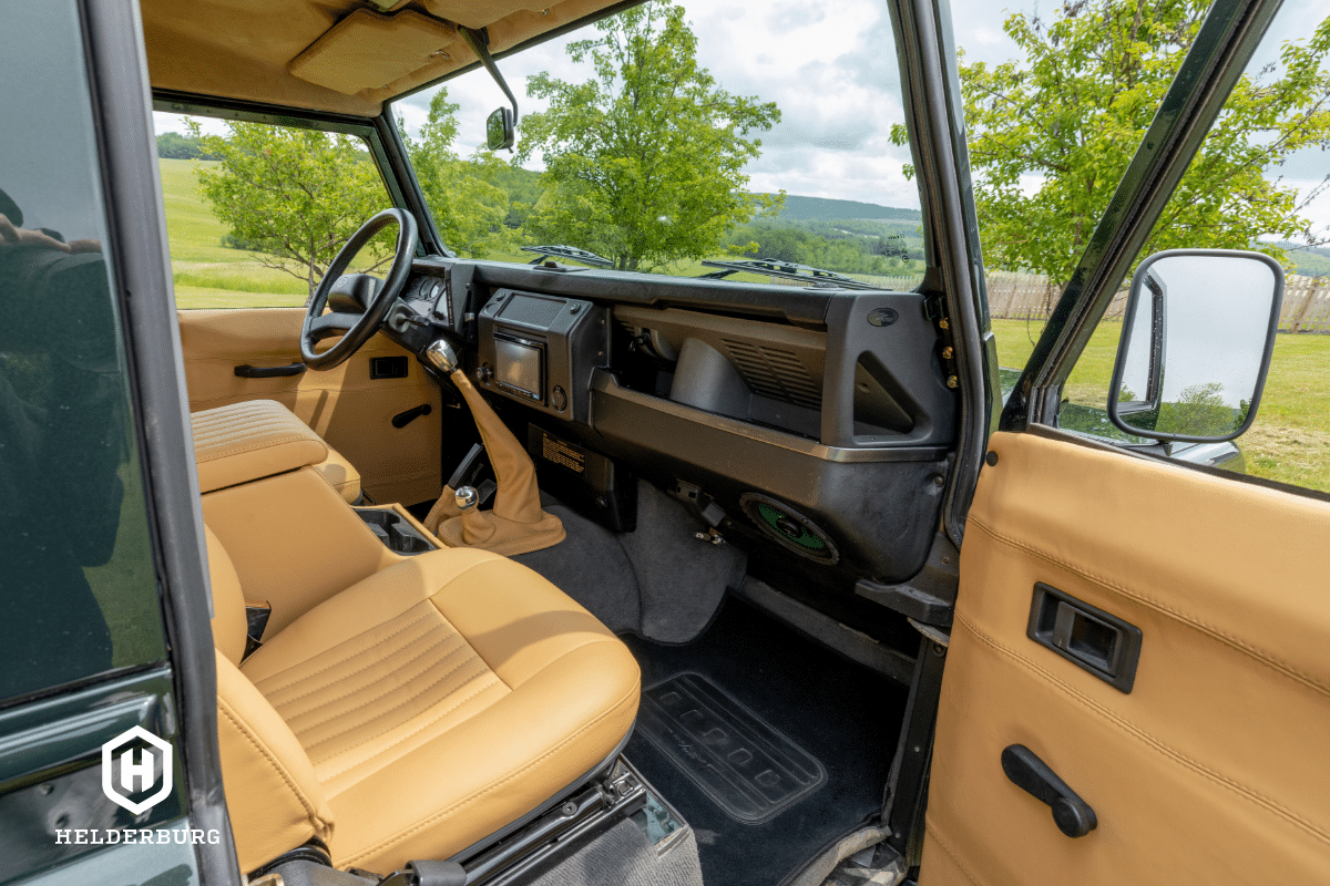 Land Rover Defender D90