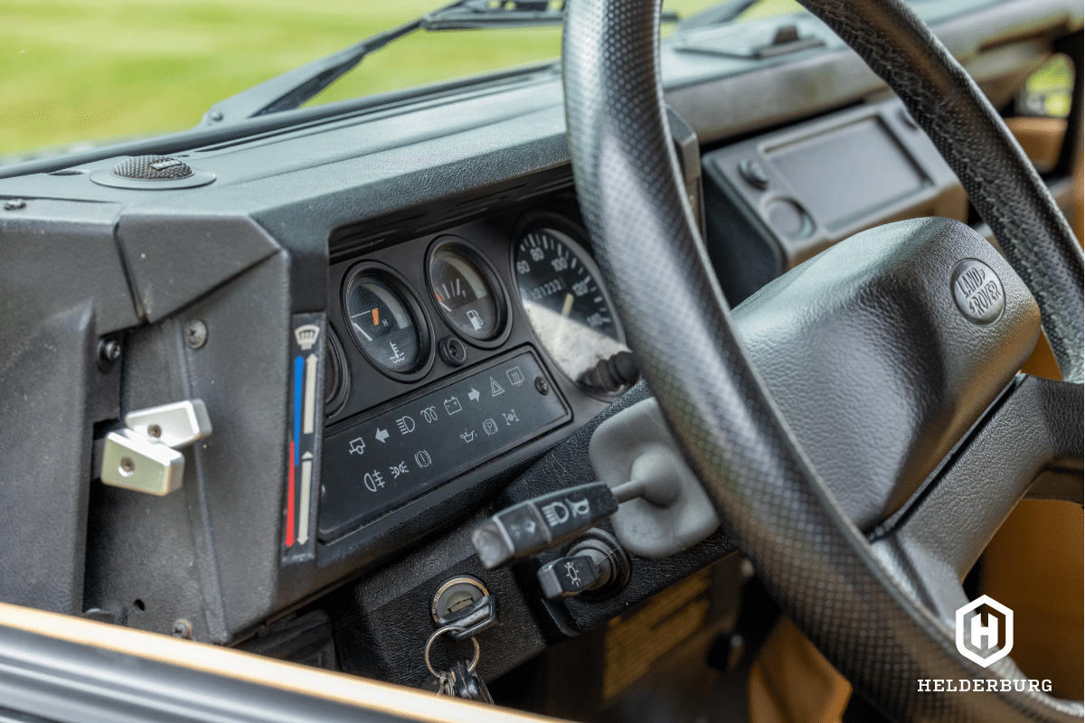 Land Rover Defender D90
