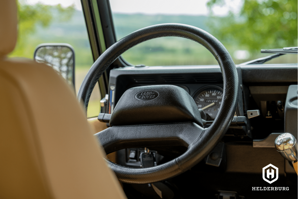 Land Rover Defender D90