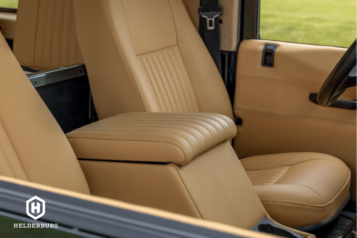 Land Rover Defender D90