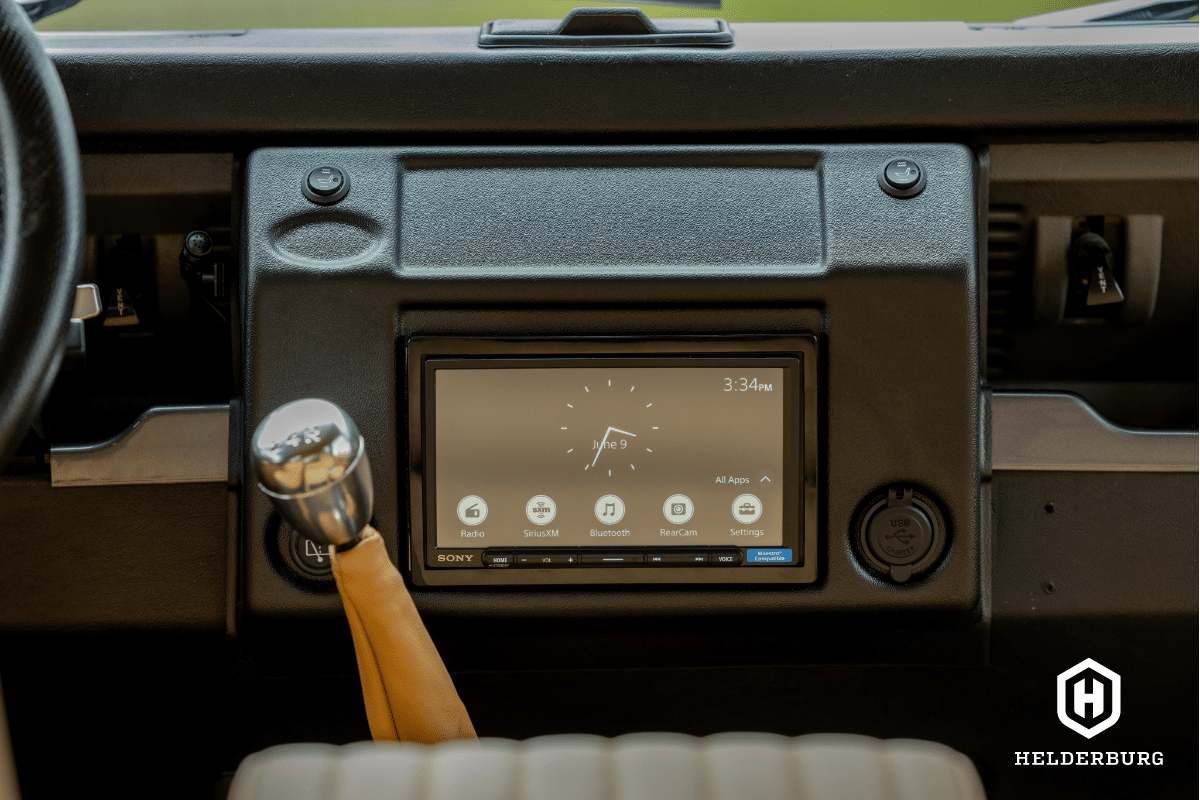 Land Rover Defender D90