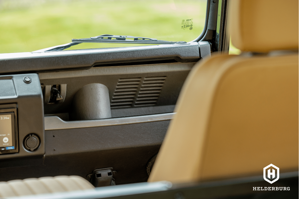 Land Rover Defender D90