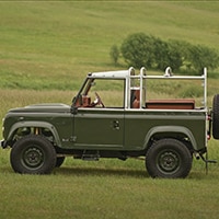 Otto the D90 Land Rover Defender Walkaround in the yard Video