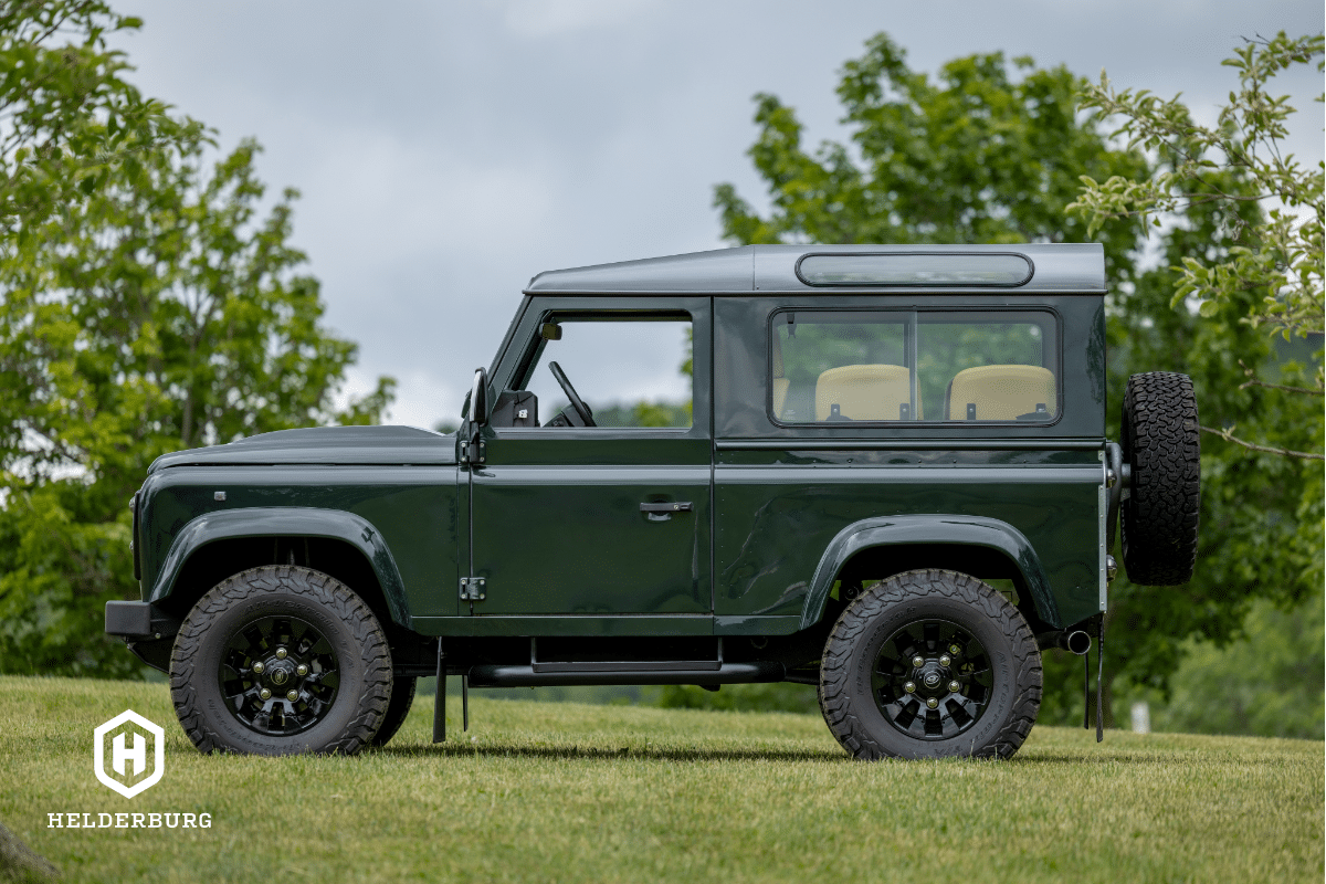 Land Rover Defender D90